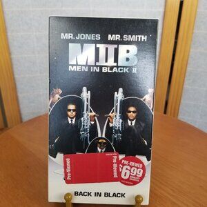 Men in Black II VHS with Blockbuster Rewind Sticker 2002